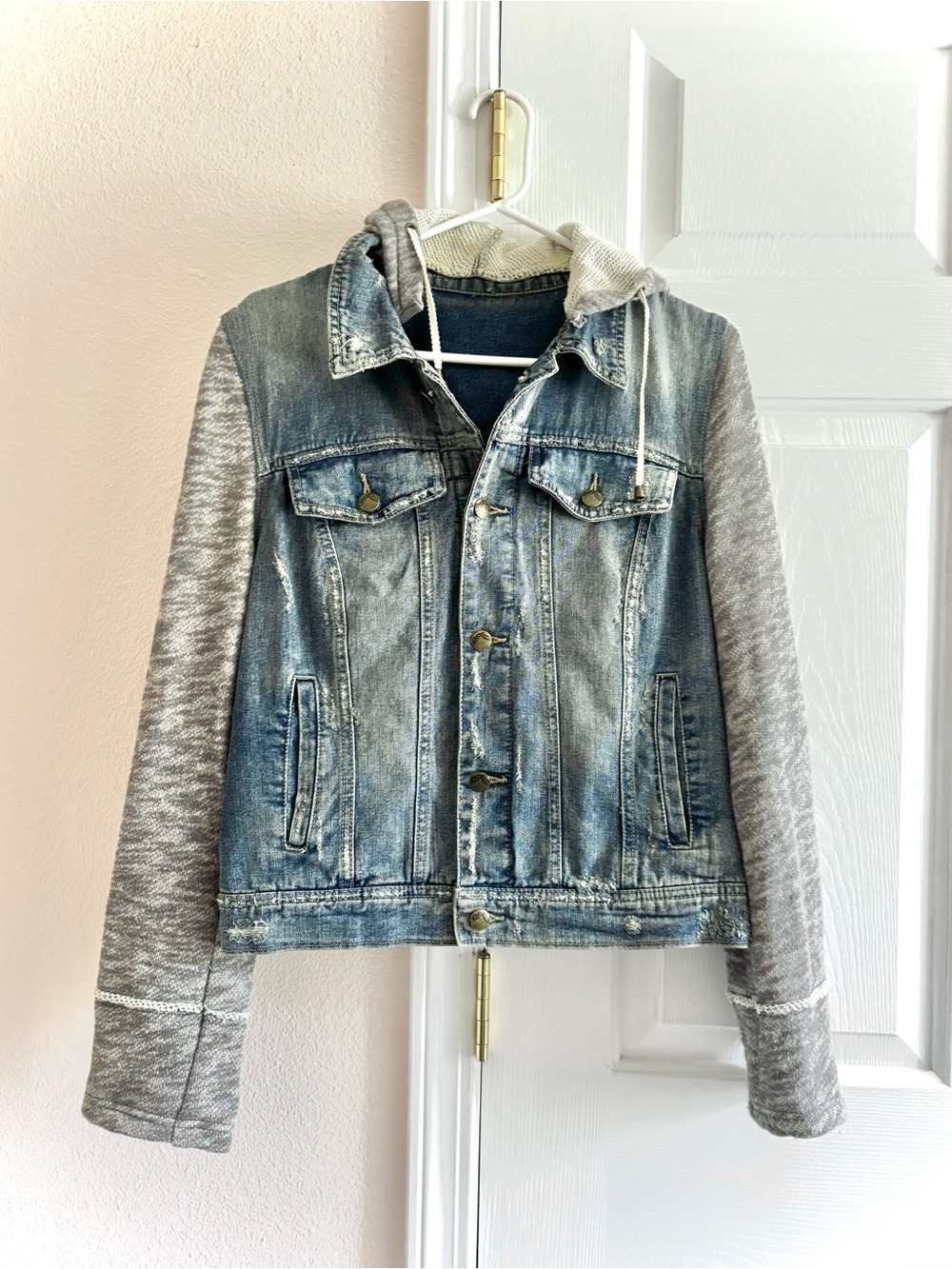 Free People Distressed Denim Jean Jacket w/ Knit Sleeves & Hood Size S
